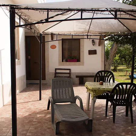 La Gazza Ladra 3* Carmiano (Apulia)