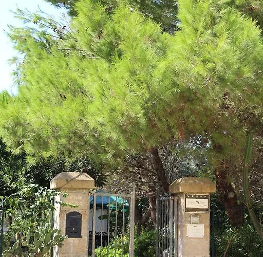 La Gazza Ladra Bed & Breakfast Carmiano (Apulia)