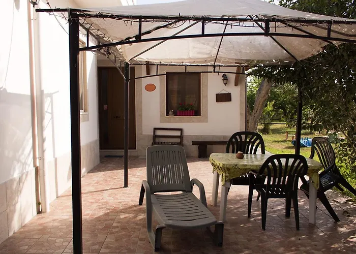 La Gazza Ladra 3* Carmiano (Apulia)