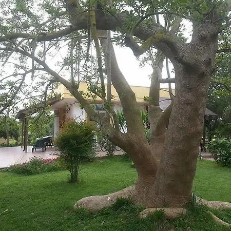 Frühstückspension La Gazza Ladra Carmiano (Apulia)